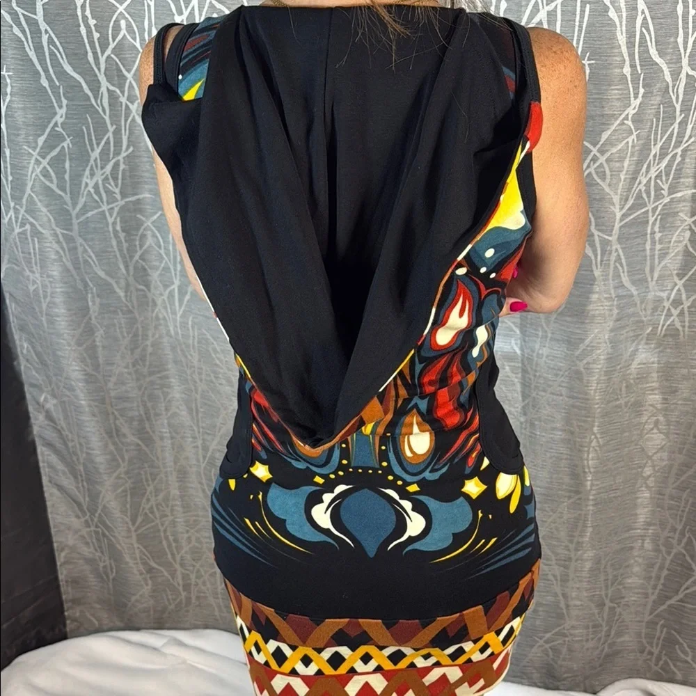 Animated Closet Sleeveless Graphic Bodycon Hoodie Dress Size M – Multicolor Art